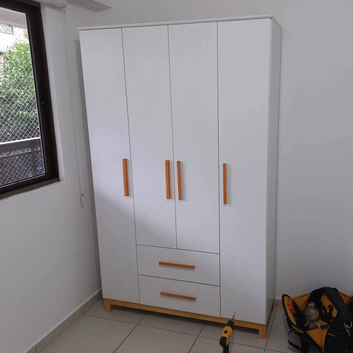 Montagem de guarda-roupa infantil no Jardim Oceânico por montador de móveis próximo