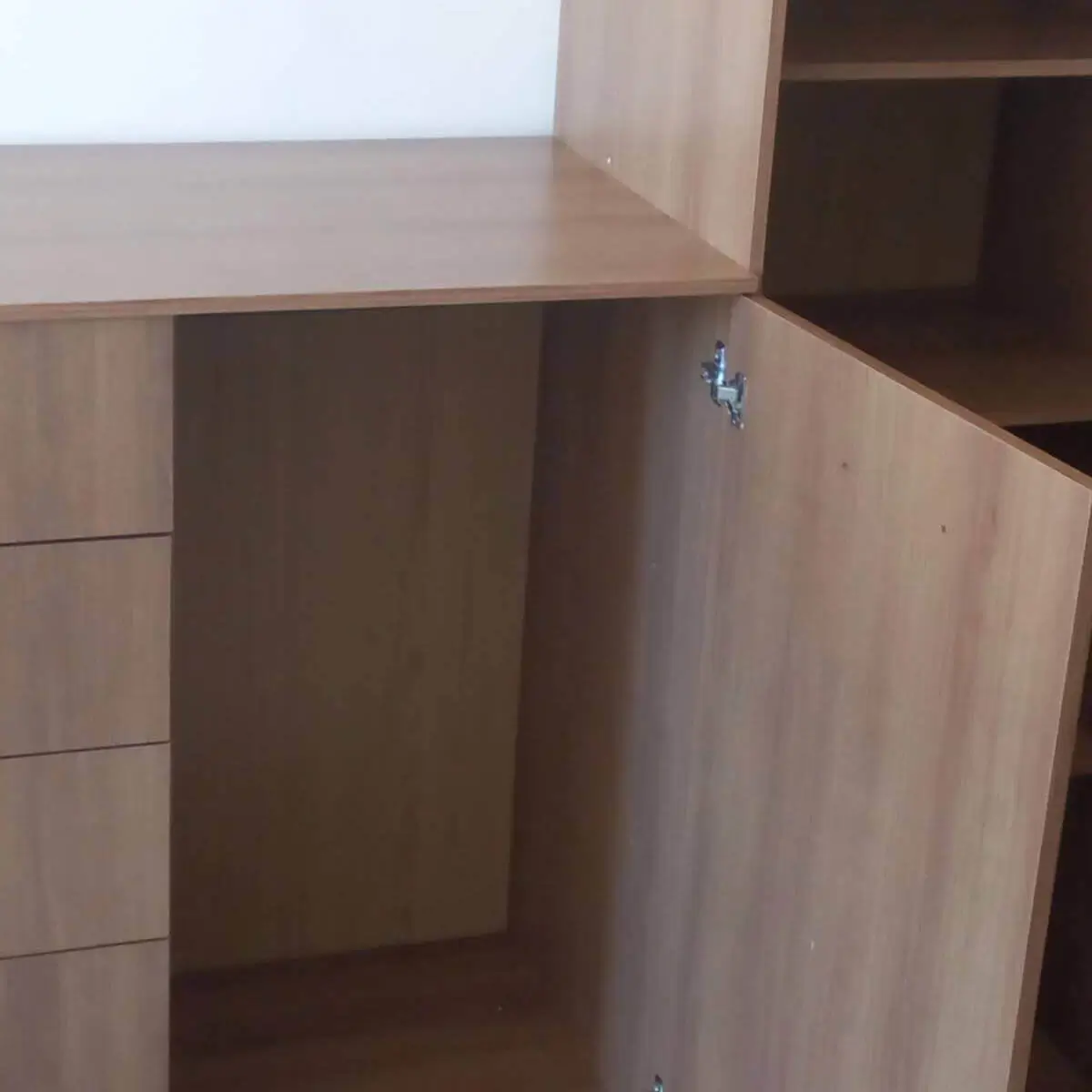 manutenção de portas de armário no centro rj por montador de móveis profissional