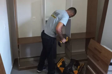 Erro comum na montagem de móveis que causa folga com o tempo